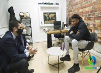 Αποκλειστική συνέντευξη του Γιάννη Αντετοκούνμπο στο «PICK N ROLL» της COSMOTE TV Αποκλειστική συνέντευξη του Γιάννη Αντετοκούνμπο στο «PICK N ROLL» της COSMOTE TV