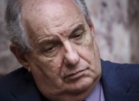 Η απίστευτη δήλωση του Τέρενς Κουίκ για το εμβόλιο του κορωνοϊού και τον καρκίνο