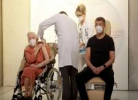Εμβολιασμοί Ευρώπη: Ξεκίνησαν σε μια σειρά χώρες της Ευρωπαϊκής Ένωσης Εμβολιασμοί Ευρώπη: Ξεκίνησαν σε μια σειρά χώρες της Ευρωπαϊκής Ένωσης