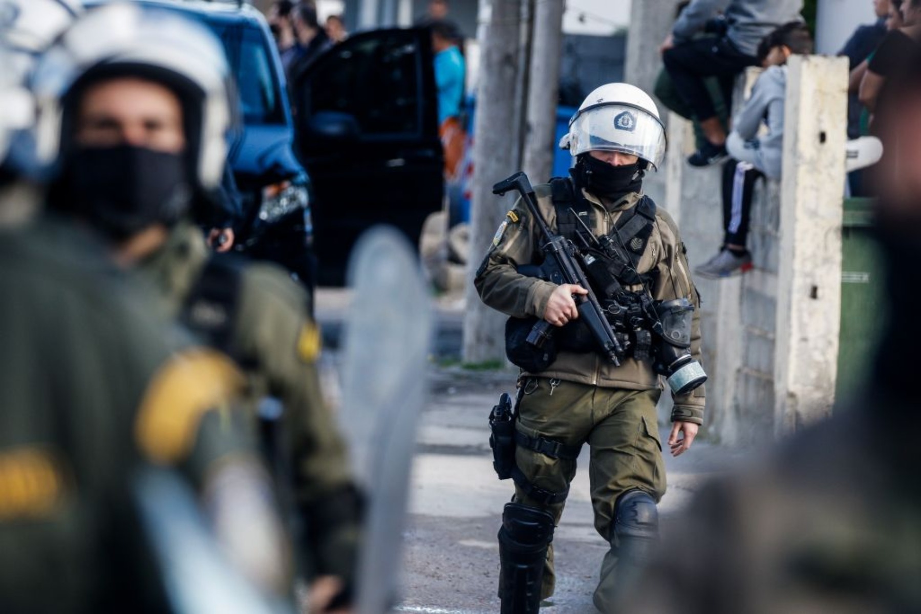Πυροβολισμοί Μέγαρα: Δέκα τραυματίες – Από τροχαίο ξεκίνησε η σύρραξη