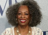 Πέθανε από κορωνοϊό η Κάρολ Σάτον