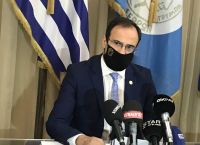 Δήμαρχος στη Βόρεια Ελλάδα αντί για Χριστουγεννιάτικα λαμπάκια δίνει τα χρήματα για 2 ΜΕΘ Covid Δήμαρχος στη Βόρεια Ελλάδα αντί για Χριστουγεννιάτικα λαμπάκια δίνει τα χρήματα για 2 ΜΕΘ Covid