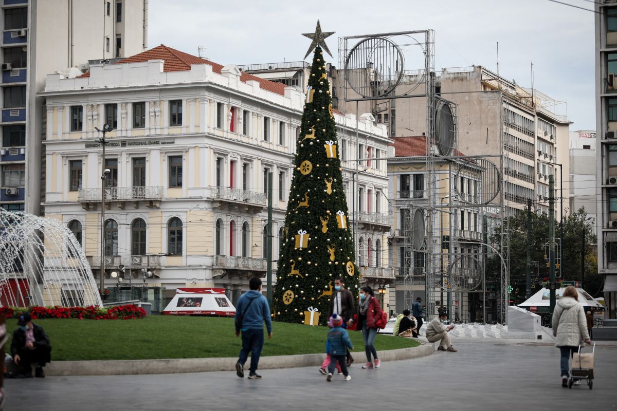 Πρύτανης ΕΚΠΑ: «Είναι η τελευταία φορά που θα κάνουμε γιορτές με περιοριστικά μέτρα»