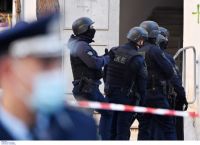 Έφοδος της ΕΚΑΜ σε πολυκατοικία – Αναζητείται ο δράστης Έφοδος της ΕΚΑΜ σε πολυκατοικία – Αναζητείται ο δράστης