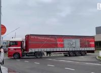 Βρετανία κορωνοϊός: Ξεκίνησαν τα πρώτα φορτηγά με εμβόλια από το Βέλγιο