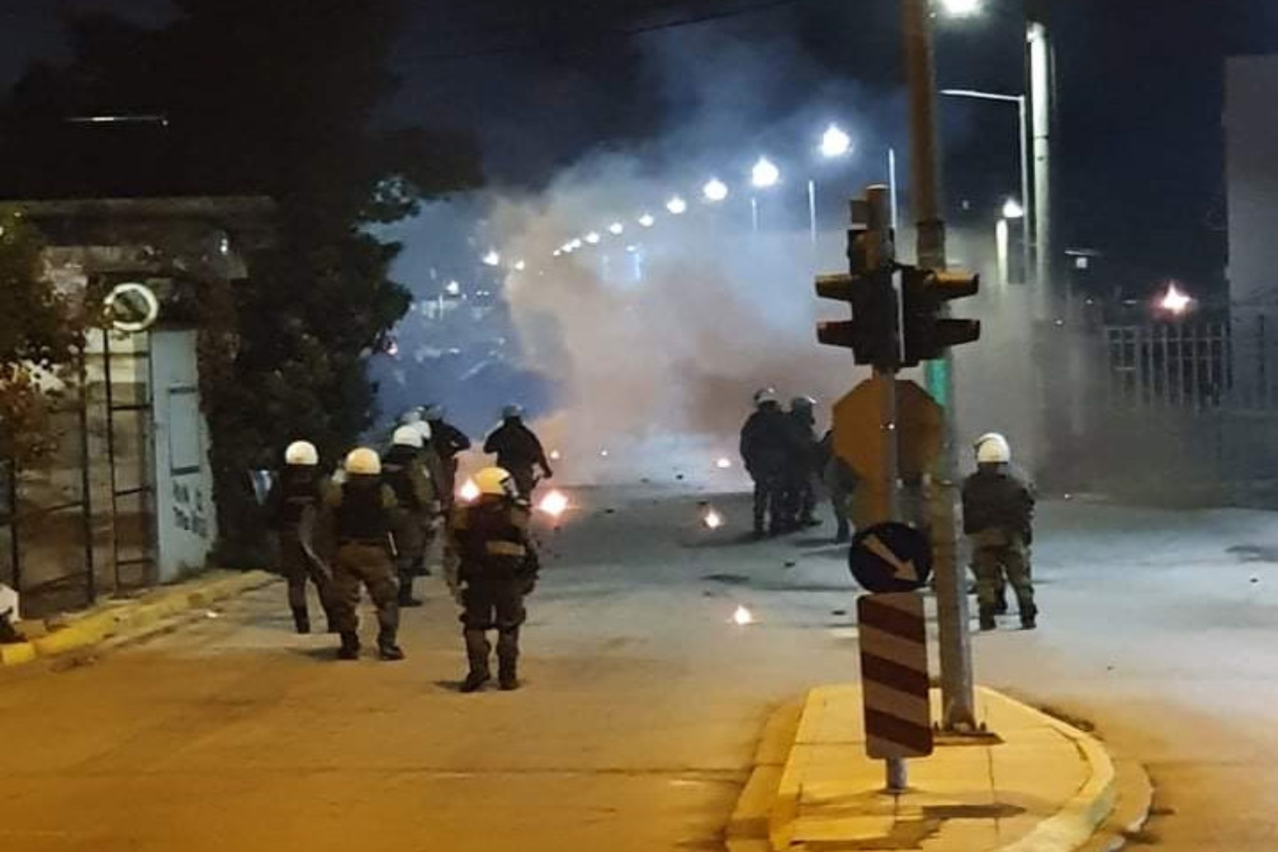 Ασπρόπυργος: Επεισόδια μετά την απόφαση για παράταση του Lockdown