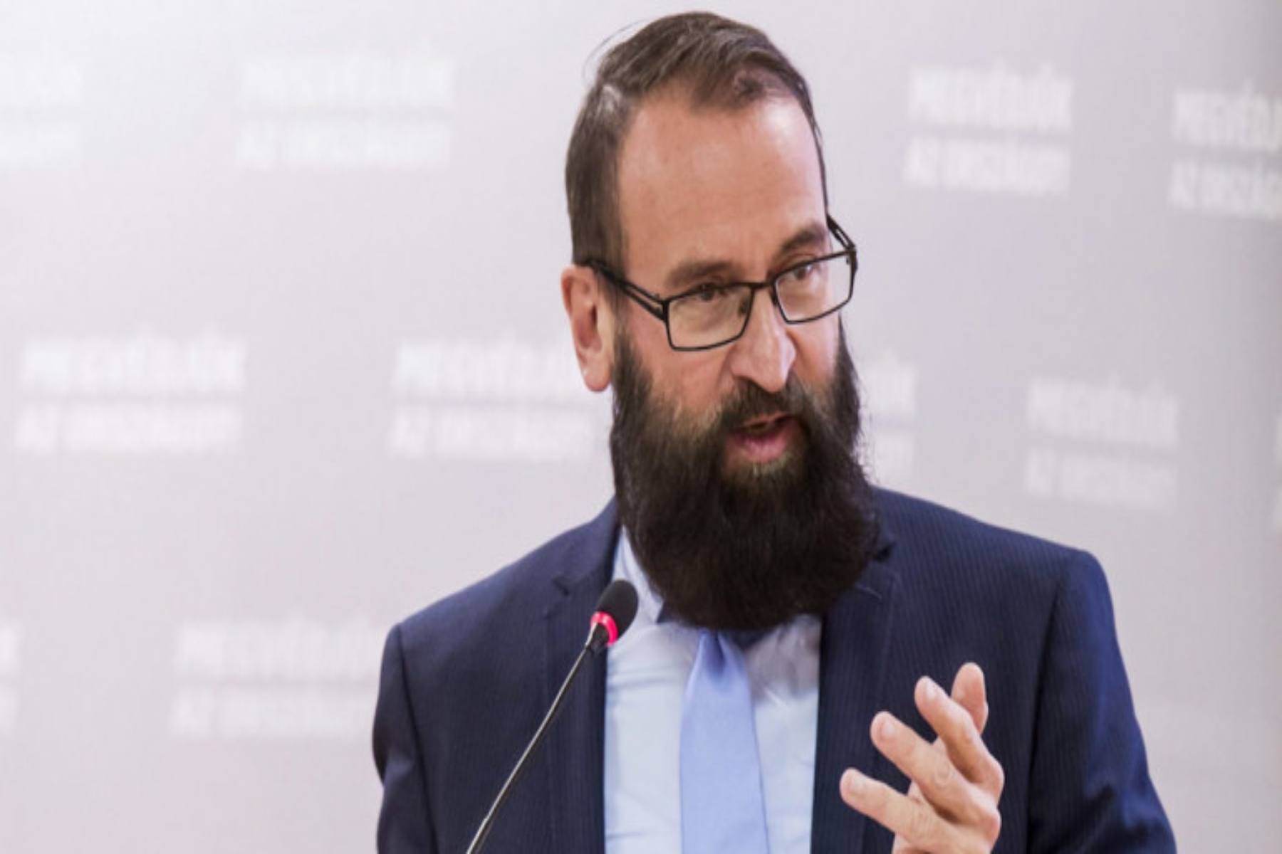 Βρυξέλλες: Αυτός είναι ο ευρωβουλευτής που μετείχε στο σεξουαλικό πάρτι