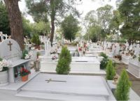 Κάρπαθος νεκροταφείο: Μουσικές και φωτορυθμικά στην γιορτή του Αγίου Νικολάου Κάρπαθος νεκροταφείο: Μουσικές και φωτορυθμικά στην γιορτή του Αγίου Νικολάου