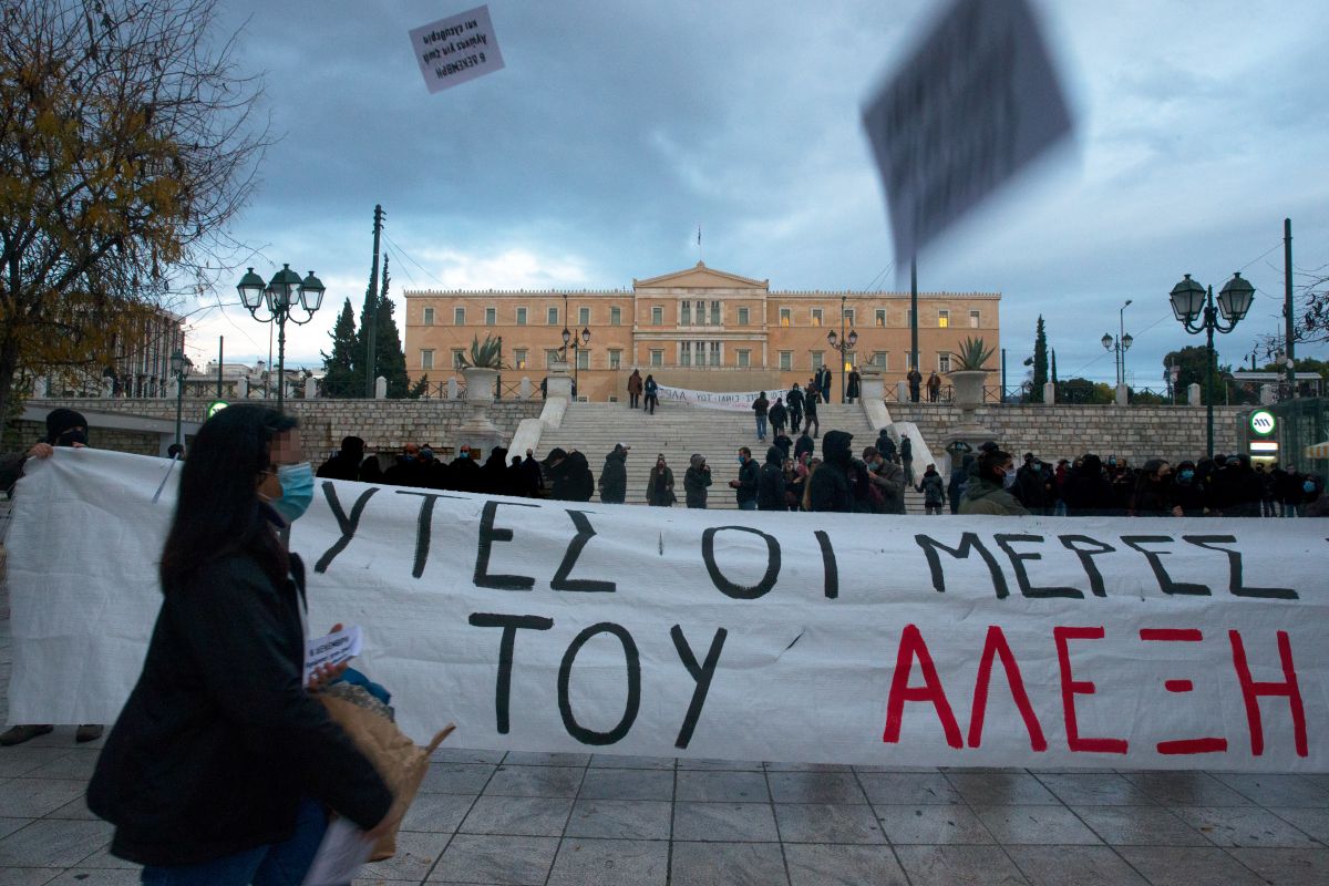 Γρηγορόπουλος επέτειος: Ένταση και προσαγωγές στα Εξάρχεια