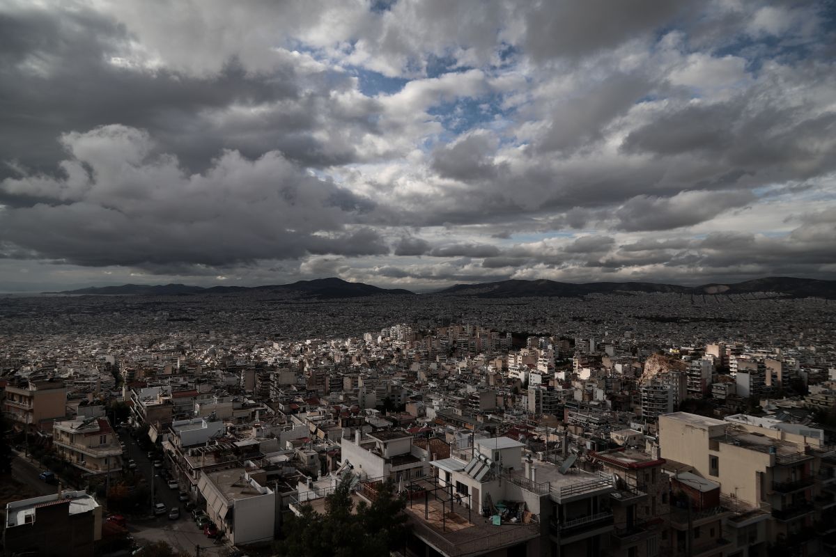 Έκτακτο δελτίο επιδείνωσης καιρού: Έρχονται ισχυρές βροχές, καταιγίδες και θυελλώδεις άνεμοι