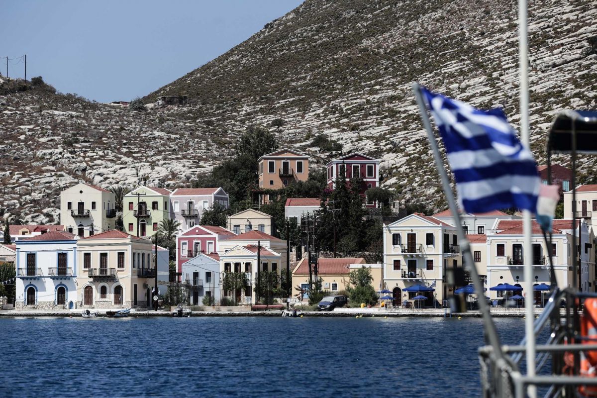 Covid free νησιά: Η Daily Mail εγκωμιάζει το πρόγραμμα εμβολιασμού