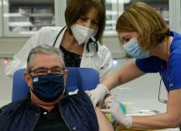 Κουτσούμπας: Εμβολιάστηκε ο Γενικός Γραμματέας του ΚΚΕ
