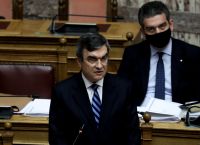 Οικονόμου για Χριστούγεννα: Στέλνουμε SMS και για την επιστροφή από το ρεβεγιόν Οικονόμου για Χριστούγεννα: Στέλνουμε SMS και για την επιστροφή από το ρεβεγιόν