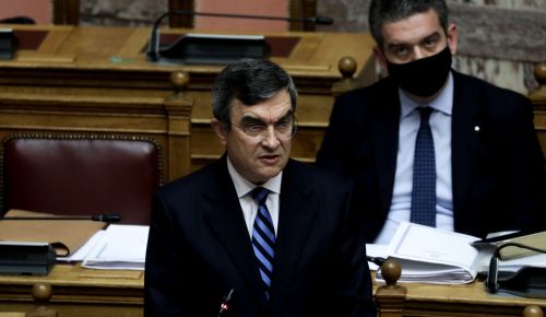 Λευτέρης Οικονόμου: Μέτρο χαλάρωσης το όριο 100 ατόμων στις συγκεντρώσεις