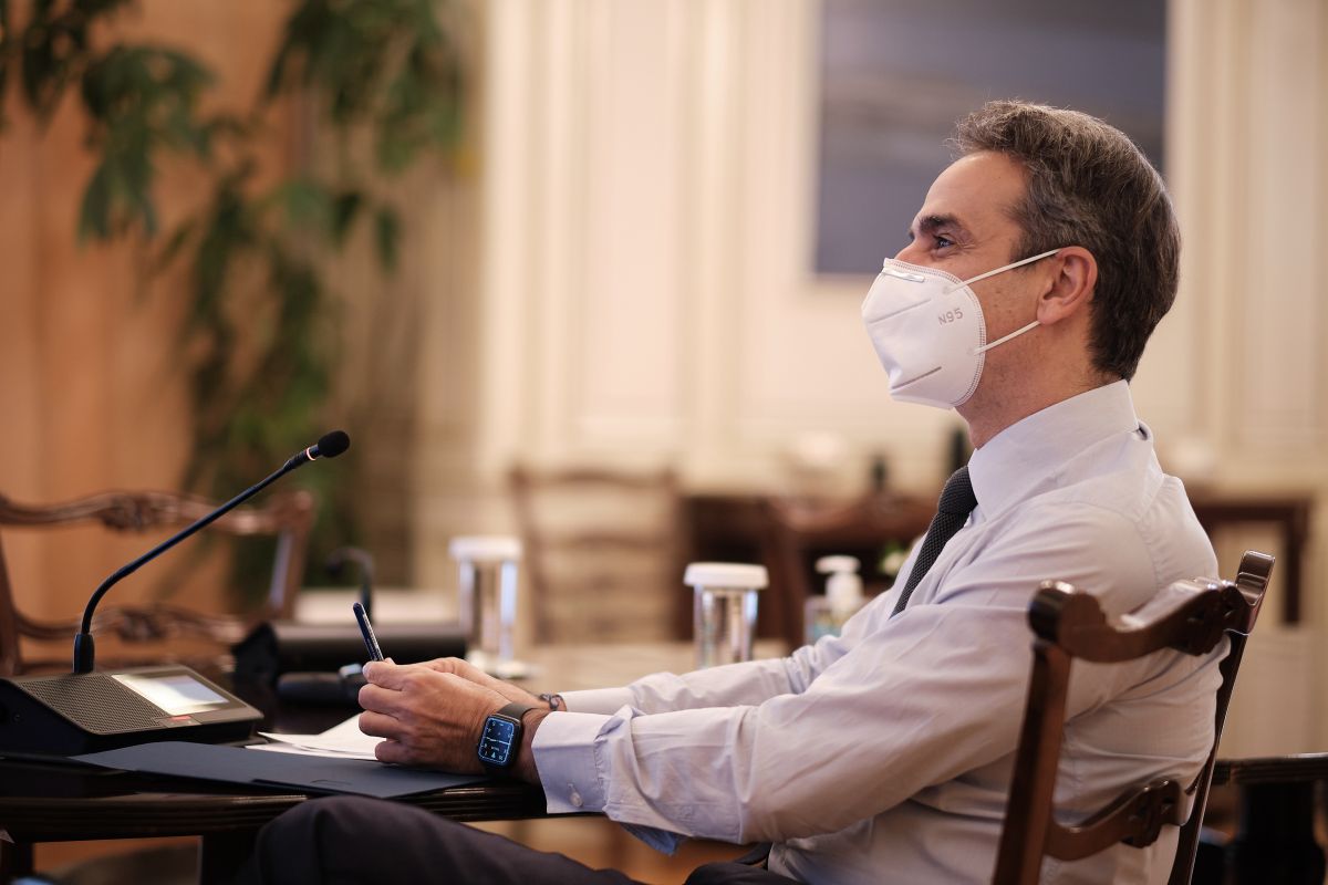 Τηλεδιάσκεψη Μητσοτάκης: Προεδρεύει σε συζήτηση για τον εμβολιασμό κατά του κορωνοϊού