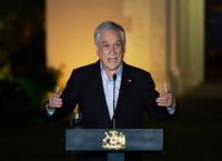Χιλή κορωνοϊός: «Καμπάνα» 3500 δολαρίων στον πρόεδρο της χώρας για σέλφι χωρίς μάσκα Χιλή κορωνοϊός: «Καμπάνα» 3500 δολαρίων στον πρόεδρο της χώρας για σέλφι χωρίς μάσκα