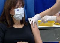 Σακελλαροπούλου εμβόλιο: Στον Ευαγγελισμό εμβολιάστηκε η Πρόεδρος της Δημοκρατίας