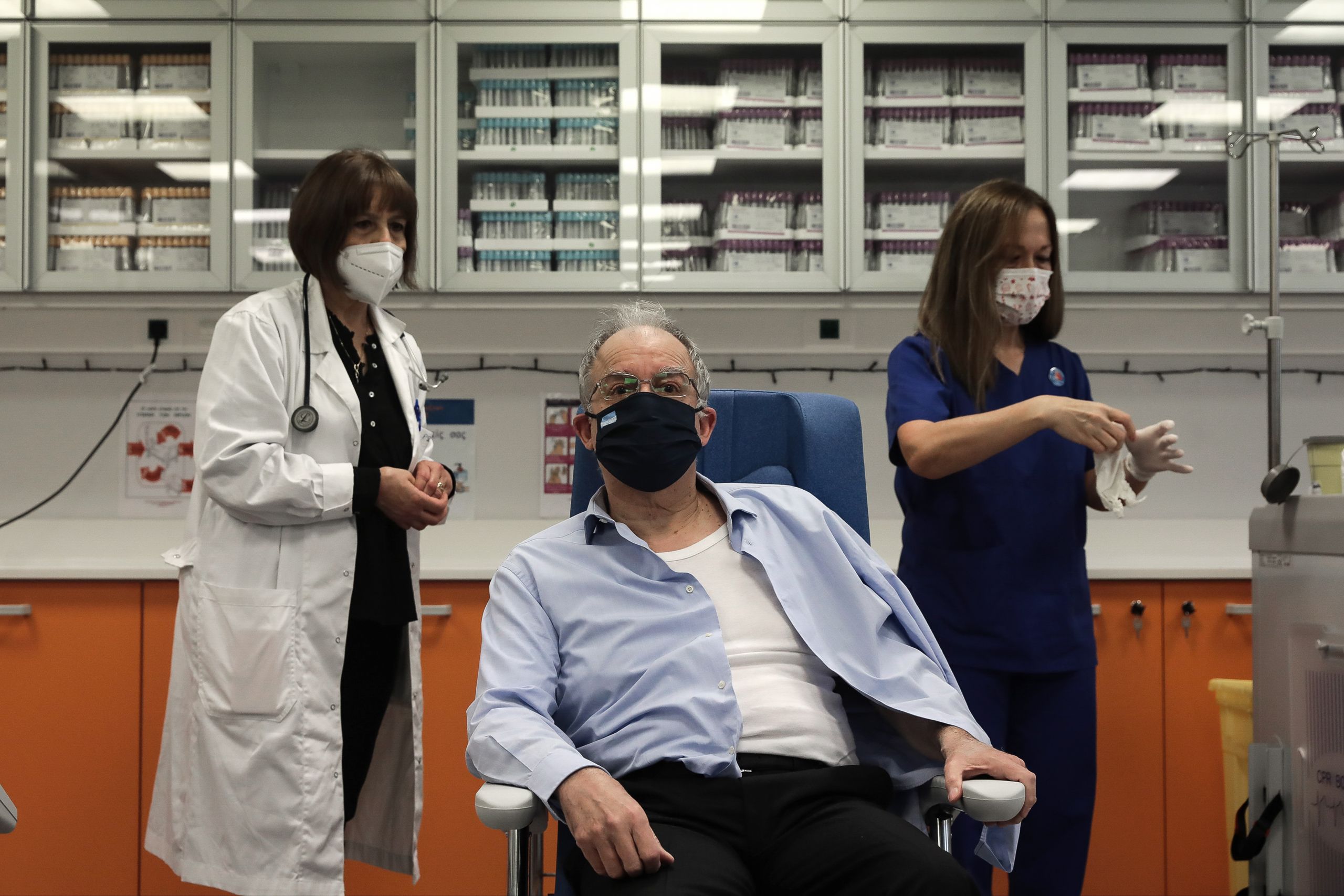 Τασούλας εμβόλιο: Μήνυμα από τον πρόεδρο της Βουλής προς όλους τους Έλληνες – Χρονιά ελπίδας το 2021