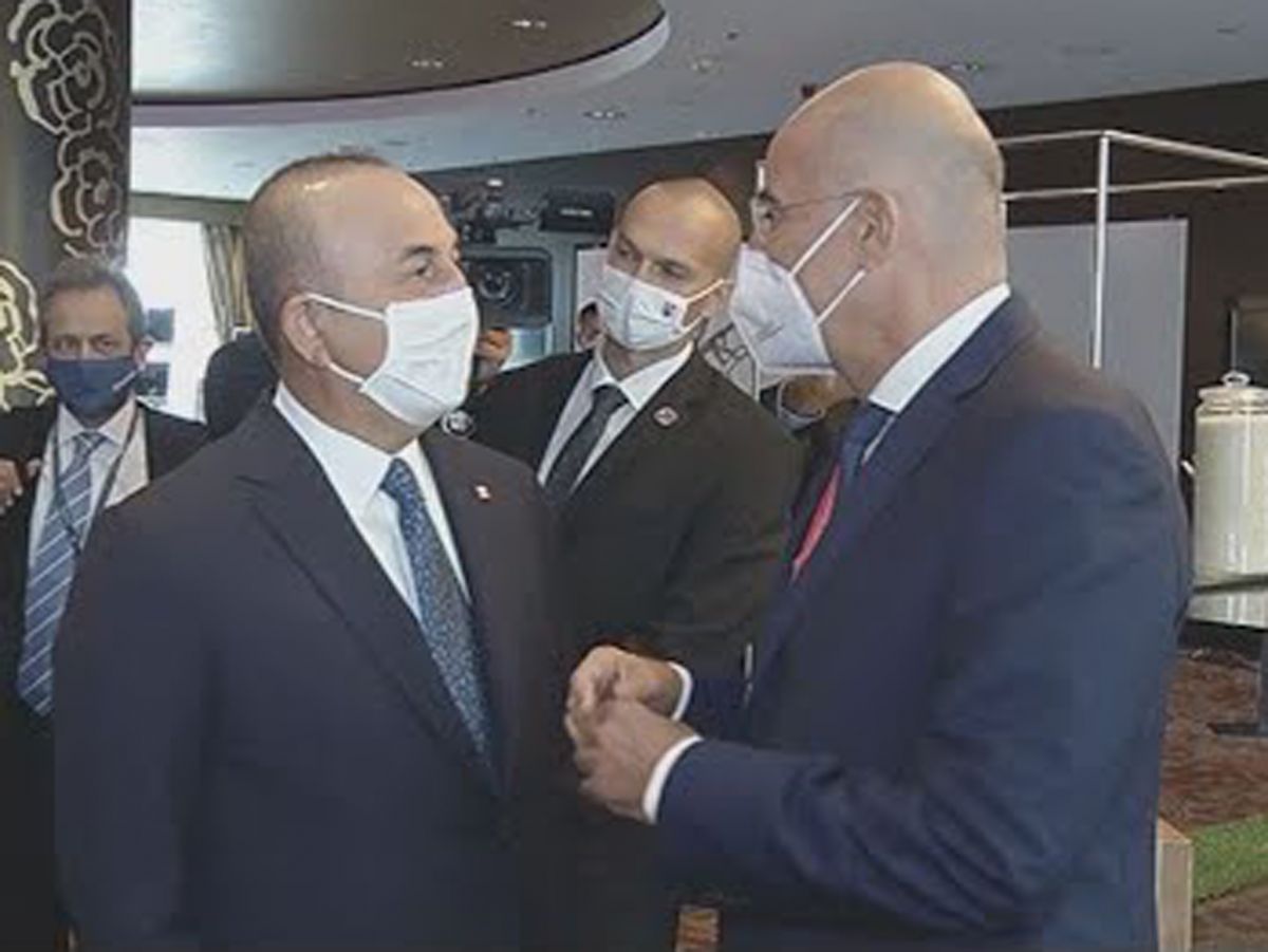 Τσαβούσογλου Δένδιας: Σταματήστε να ζητάτε βοήθεια από άλλους
