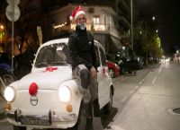 Θεσσαλονίκη: Στόλισε ένα Zastava του ’72 και το μετέτρεψε σε Ρούντολφ το ελαφάκι Θεσσαλονίκη: Στόλισε ένα Zastava του ’72 και το μετέτρεψε σε Ρούντολφ το ελαφάκι