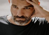 Πέτρος Λαγούτης: «Κάποια στιγμή λες “ή να πάω να αυτοκτονήσω ή να κάνω κάτι…”» Πέτρος Λαγούτης: «Κάποια στιγμή λες “ή να πάω να αυτοκτονήσω ή να κάνω κάτι…”»