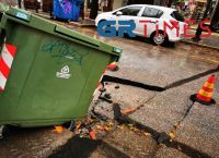 Θεσσαλονίκη κακοκαιρία: Κομμένοι δρόμοι και πλημμυρικά φαινόμενα από την έντονη βροχόπτωση