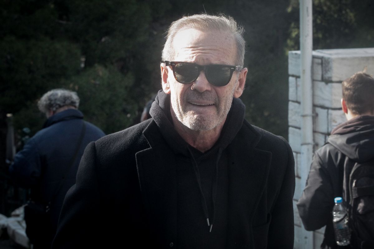 Πέτρος Κωστόπουλος: Επεισόδιο κατά την άφιξή του στο Ελευθέριος Βενιζέλος