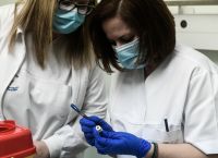 Βρετανία κορωνοϊός: Μέχρι τον Σεπτέμβριο διαθέσιμες σε όλους τους ενήλικες και οι δύο δόσεις του εμβολίου Βρετανία κορωνοϊός: Μέχρι τον Σεπτέμβριο διαθέσιμες σε όλους τους ενήλικες και οι δύο δόσεις του εμβολίου