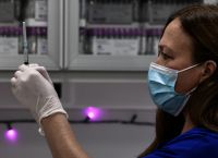 Ιταλία εμβόλια: Δύο βρίσκονται σε πειραματική φάση Ιταλία εμβόλια: Δύο βρίσκονται σε πειραματική φάση