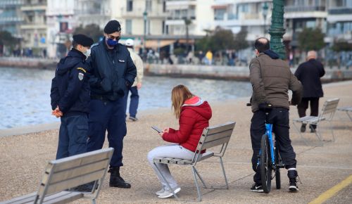 Κορωνοϊός έλεγχοι: 1.279 παραβάσεις και 1 σύλληψη σε ένα 24ωρο