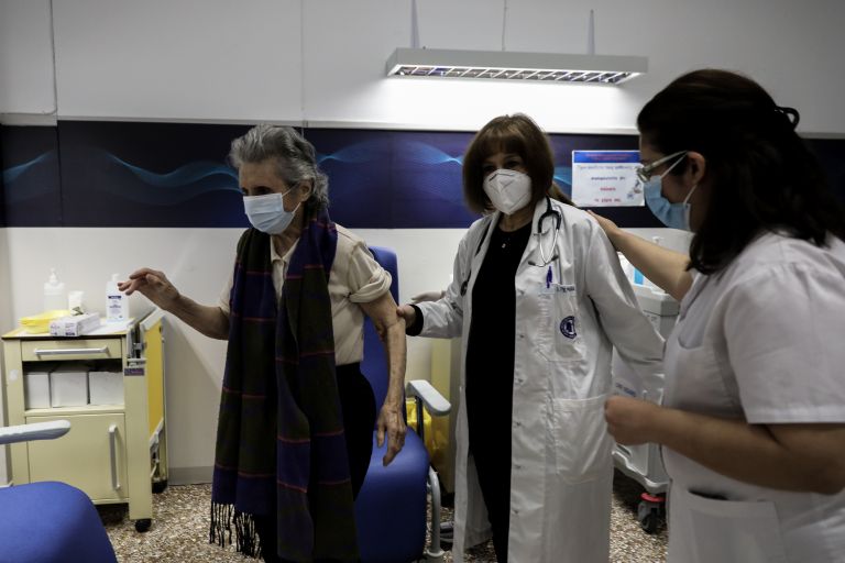 Εμβολιασμοί Ελλάδα: Πόσοι έχουν εμβολιαστεί μέχρι σήμερα Τρίτη 19 Ιανουαρίου