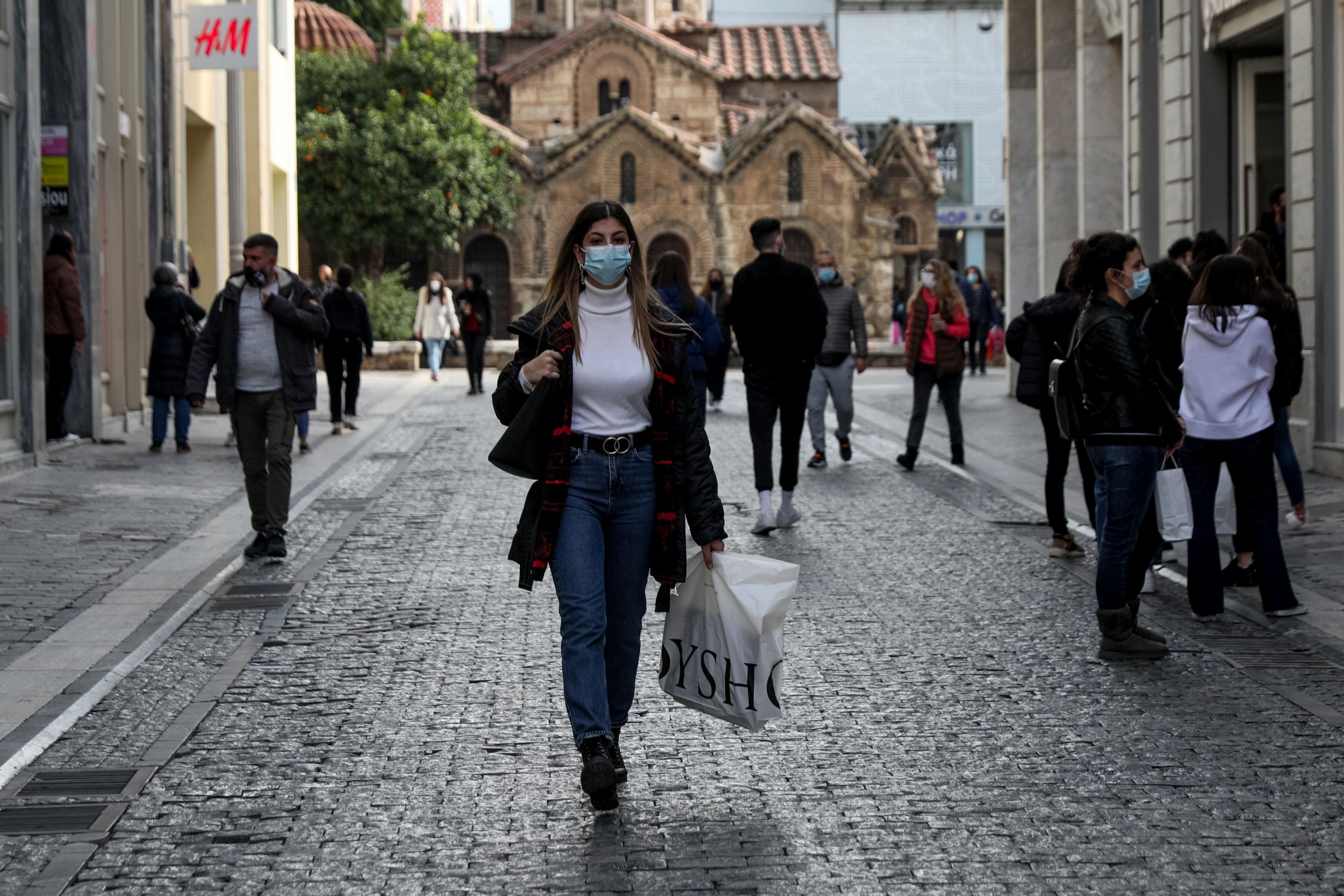 Κρούσματα σήμερα 22/1: Σε αναμονή για τις ανακοινώσεις Χαρδαλιά – Τι θα γίνει με το lockdown και τα σχολεία