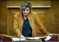 Όλγα Γεροβασίλη: Η χώρα δεν χρειάζεται θυρωρό να την ανοιγοκλείνει Όλγα Γεροβασίλη: Η χώρα δεν χρειάζεται θυρωρό να την ανοιγοκλείνει