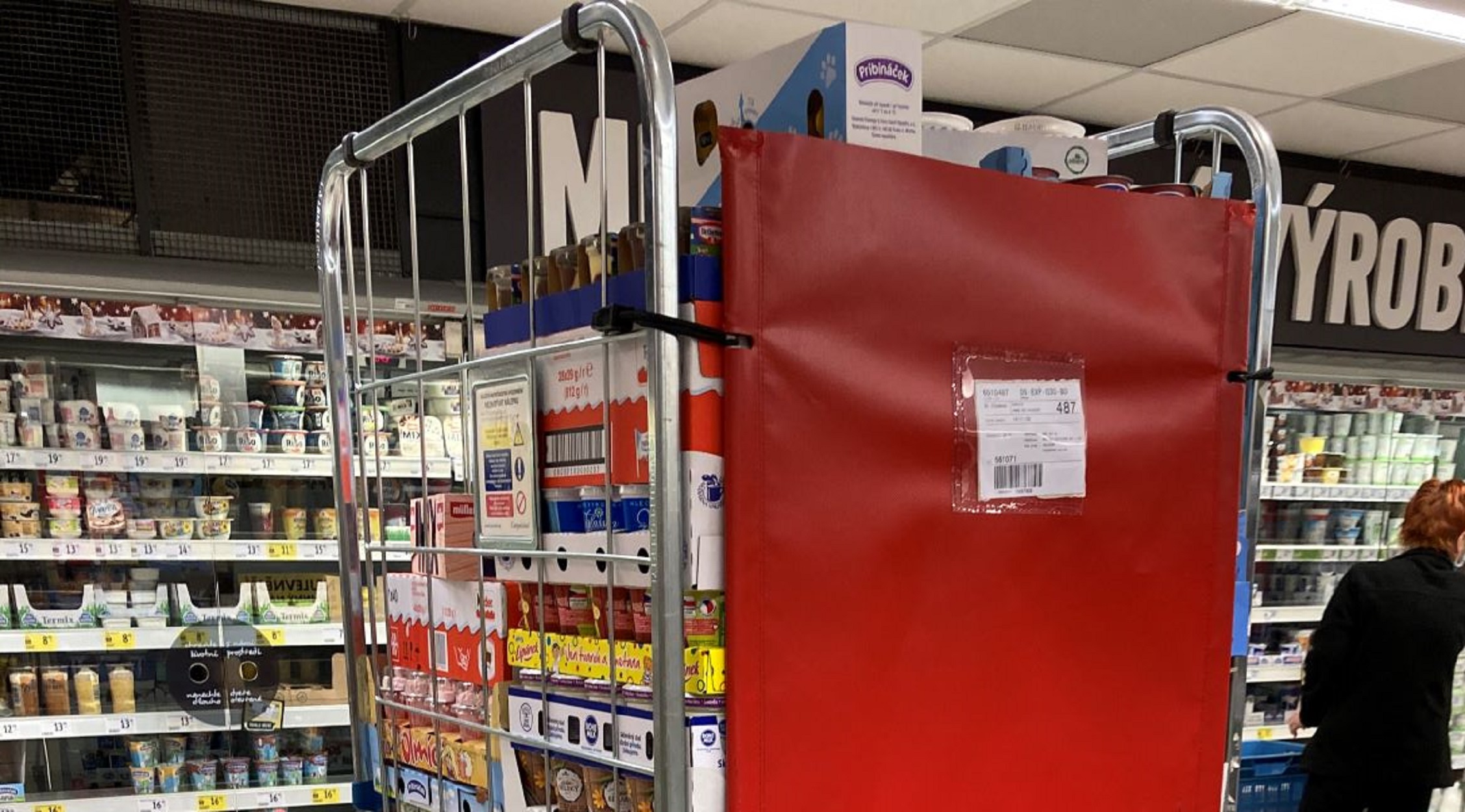 Η SELS εισάγει τα Textile Doors στην Ελλάδα: Στόχος η μείωση κατανάλωσης πλαστικού