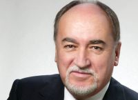 Πέθανε ο Αδάμ Ρεγκούζας