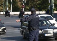 Κορωνοϊός έλεγχοι: 1.875 παραβάσεις και 3 συλλήψεις Κορωνοϊός έλεγχοι: 1.875 παραβάσεις και 3 συλλήψεις