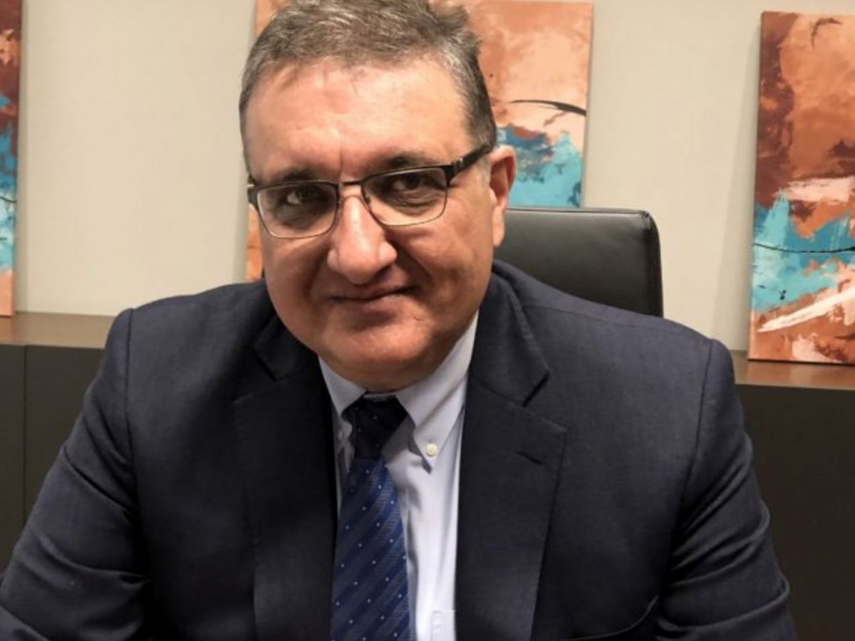 Θανάσης Εξαδάκτυλος: Θετικός στον κορωνοϊό ο πρόεδρος του Πανελλήνιου Ιατρικού Συλλόγου