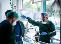 Κορωνοϊός Γερμανία: Πάνω από 350 νεκροί και σχεδόν 4.000 κρούσματα σε 24 ώρες Κορωνοϊός Γερμανία: Πάνω από 350 νεκροί και σχεδόν 4.000 κρούσματα σε 24 ώρες