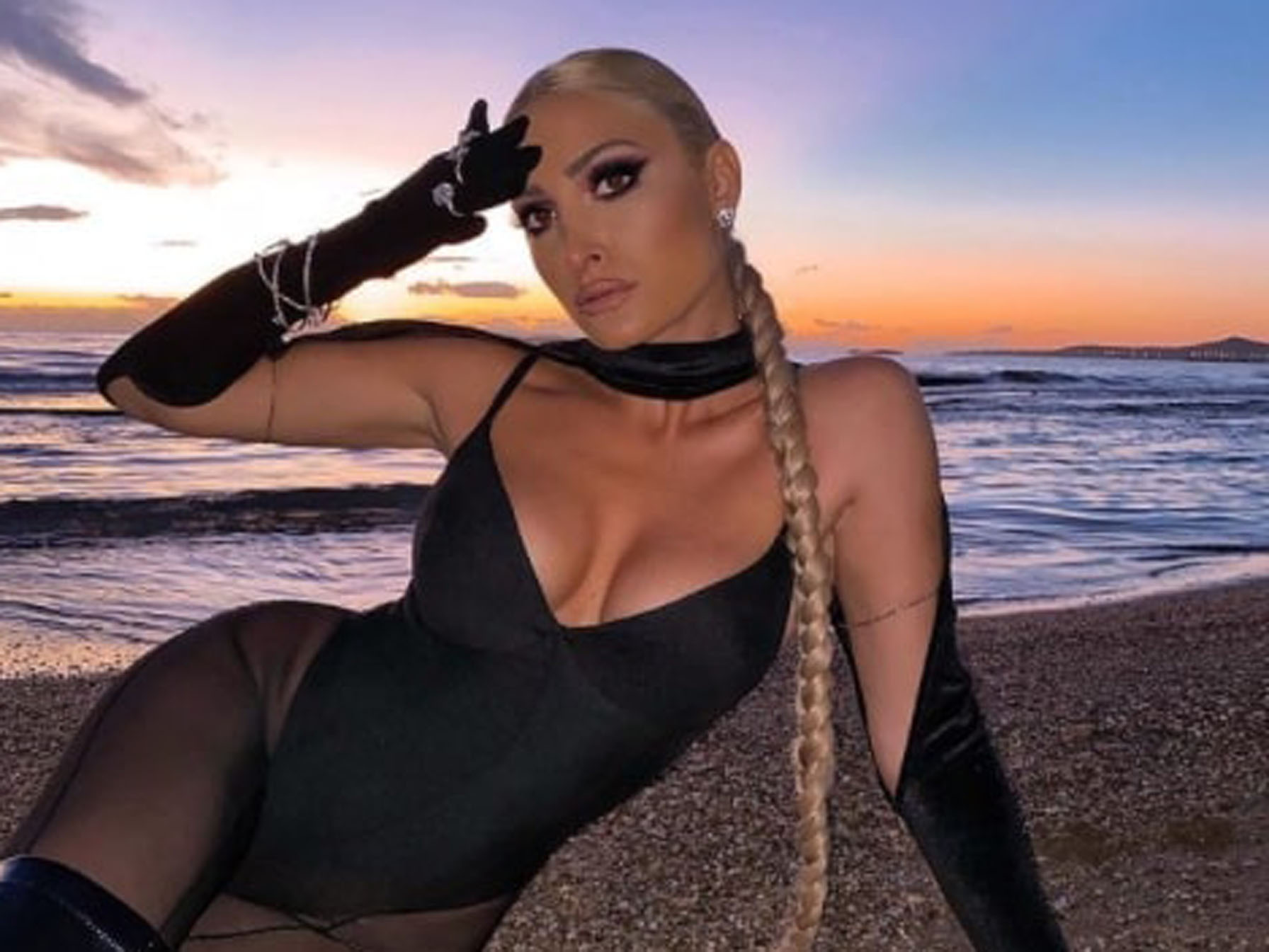 Ιωάννα Τούνη Instagram: Αποχαιρέτησε το 2020 με τον πιο αισθησιακό τρόπο