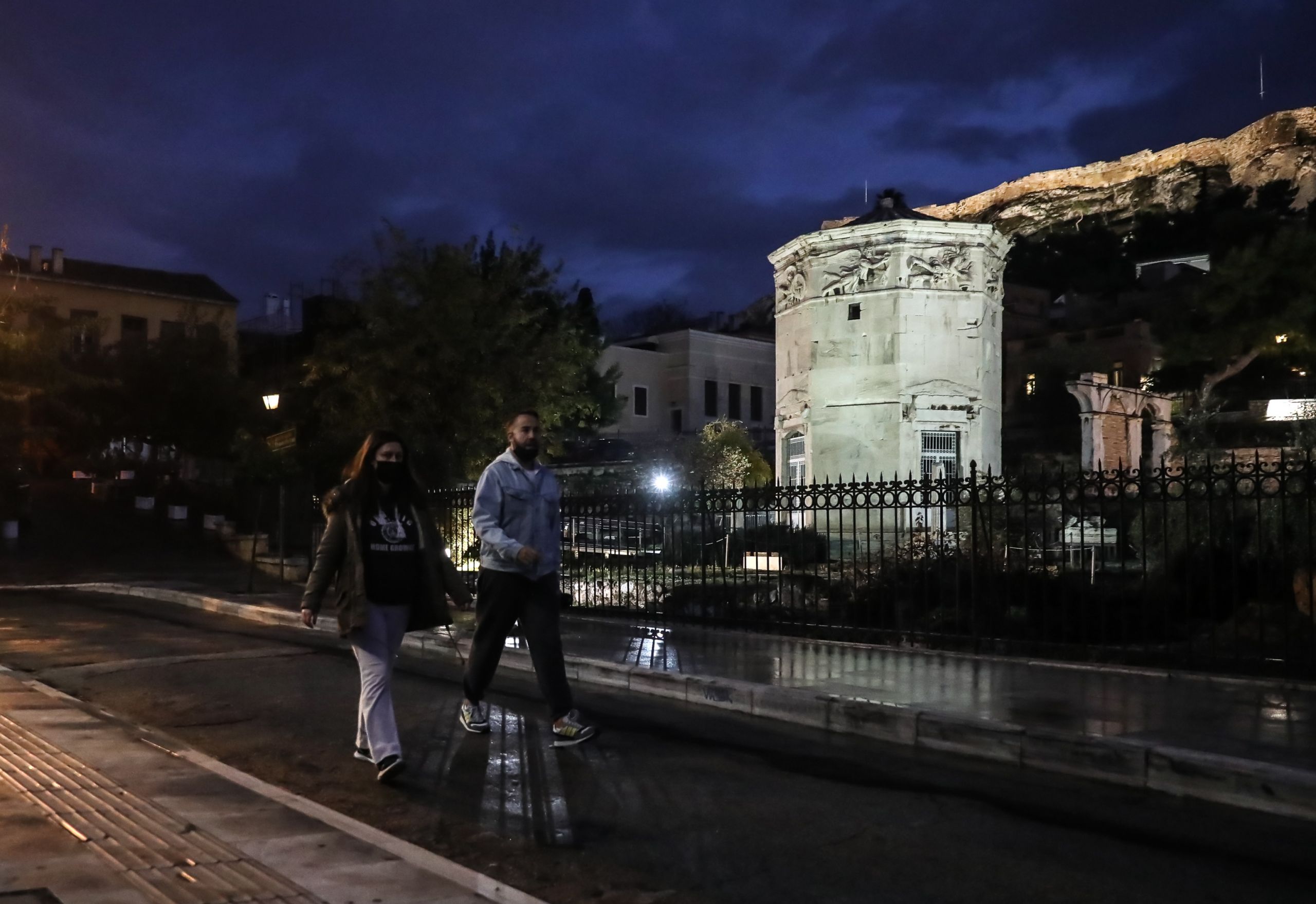 Κορωνοϊός Ελλάδα: 1.051 κρούσματα σε Αττική, 257 σε Θεσσαλονίκη, 102 σε Αχαΐα