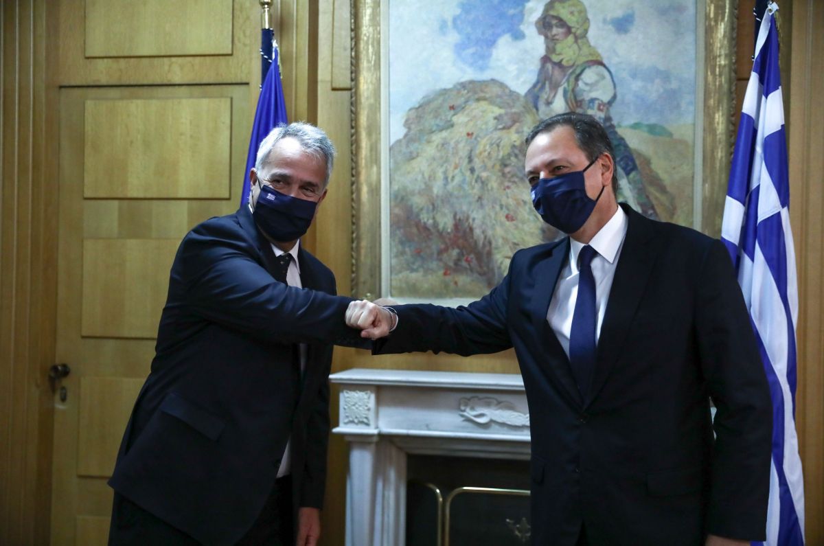 Υπουργείο Αγροτικής Ανάπτυξης: Ο Βορίδης παρέδωσε στον Λιβανό