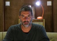 Βασίλης Μπισμπίκης: «Έχω συνηθίσει στις σκληράδες από σκηνοθέτες»