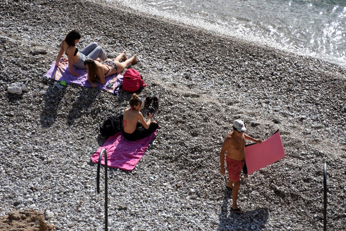 Καιρός αύριο 7/5: Ανεβαίνει η θερμοκρασία, «επέλαση» σκόνης