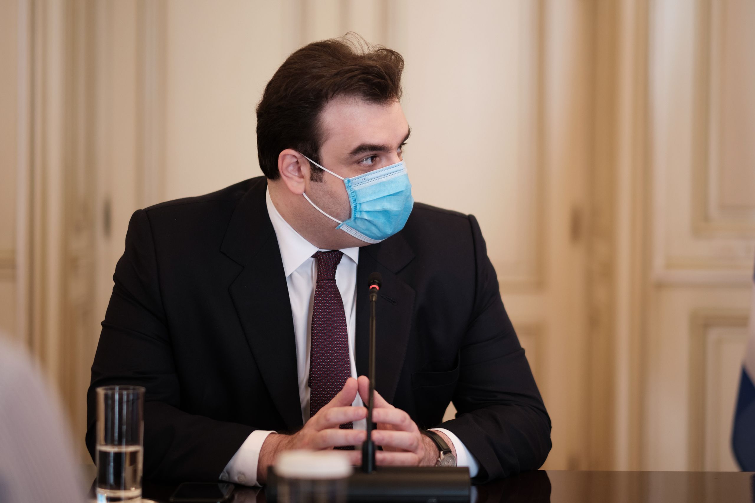 Κυριάκος Πιερρακάκης: Από σήμερα η έκδοση του ψηφιακού πιστοποιητικού εμβολιασμού