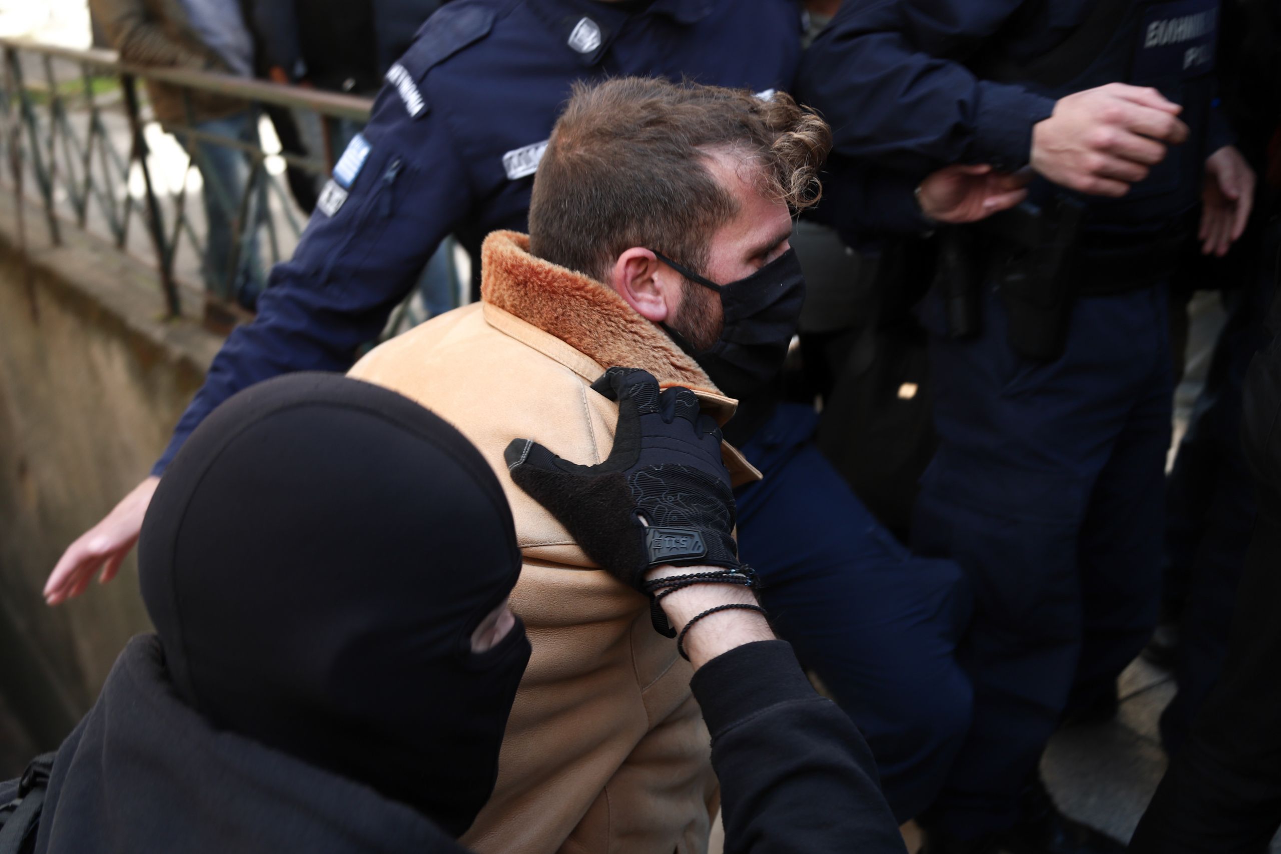 Βιασμός 11χρονης αθλήτριας: Ανατριχιαστική η κατάθεσή της – Έγινε στο δωμάτιο που κοιμόταν ο πατέρας μου