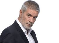 Φίλιππος Σοφιανός: Απίστευτη δήλωση – «Ο άντρας έξω η γυναίκα στο σπίτι» Φίλιππος Σοφιανός: Απίστευτη δήλωση – «Ο άντρας έξω η γυναίκα στο σπίτι»