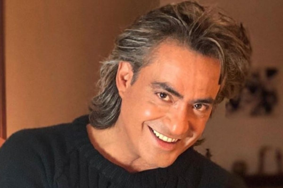 Διονύσης Σχοινάς: Τραγουδάει σήμερα στο κανάλι της Novibet στο YouTube για καλό σκοπό