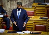 Θεοχάρης: Καμία διάκριση εναντίον των ανεμβολίαστων Θεοχάρης: Καμία διάκριση εναντίον των ανεμβολίαστων