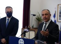 Υπουργείο Μακεδονίας Θράκης: Ο Καράογλου παρέδωσε στον Καλαφάτη Υπουργείο Μακεδονίας Θράκης: Ο Καράογλου παρέδωσε στον Καλαφάτη