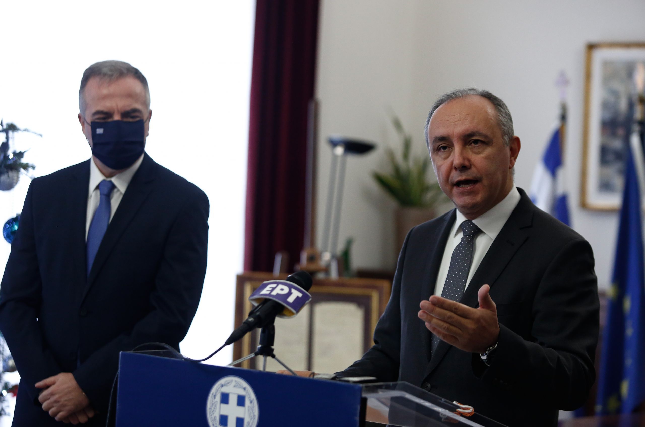 Υπουργείο Μακεδονίας Θράκης: Ο Καράογλου παρέδωσε στον Καλαφάτη